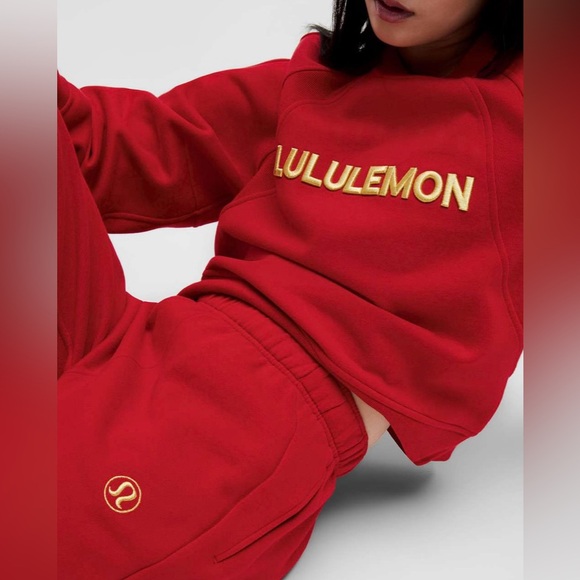 Lululemon NWT Lunar New Year Scuba Mid Rise Oversized Joggers Dark Red Gold M - Picture 1 of 16